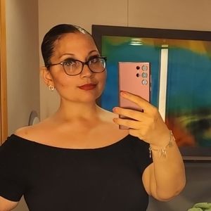 Meet your Posher, Vanessa